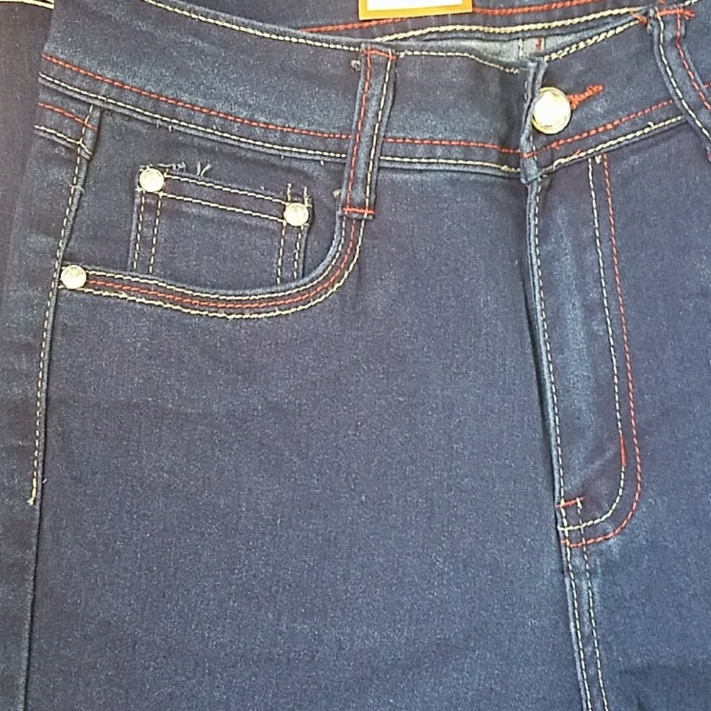 MINERVA JEAN'S - Picture 5 of 6
